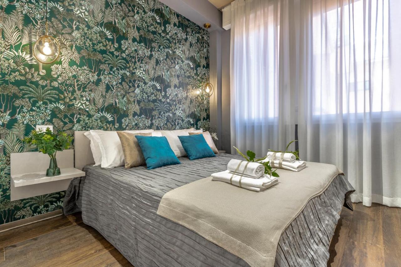 Ugo Bassi Apartments โบโลญญา ภายนอก รูปภาพ