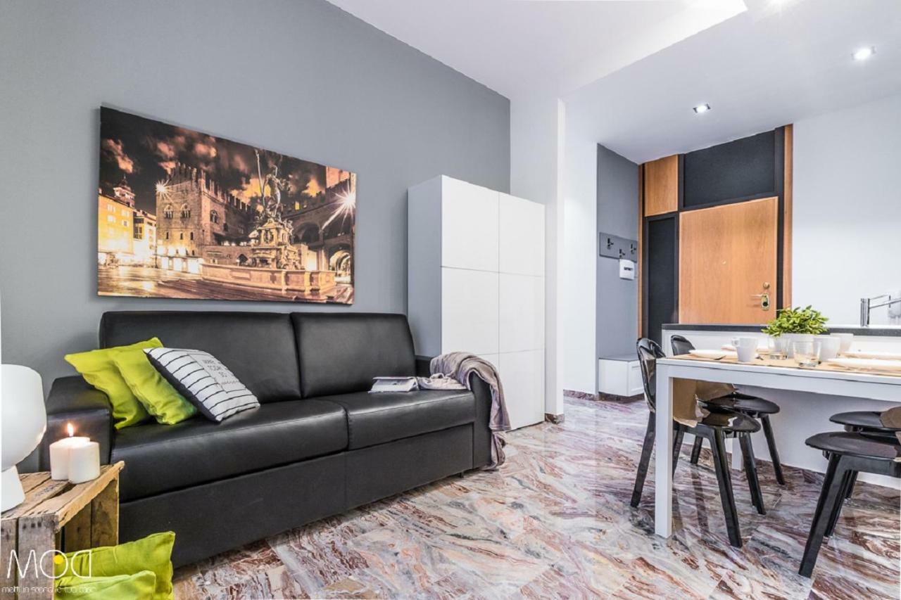 Ugo Bassi Apartments โบโลญญา ภายนอก รูปภาพ