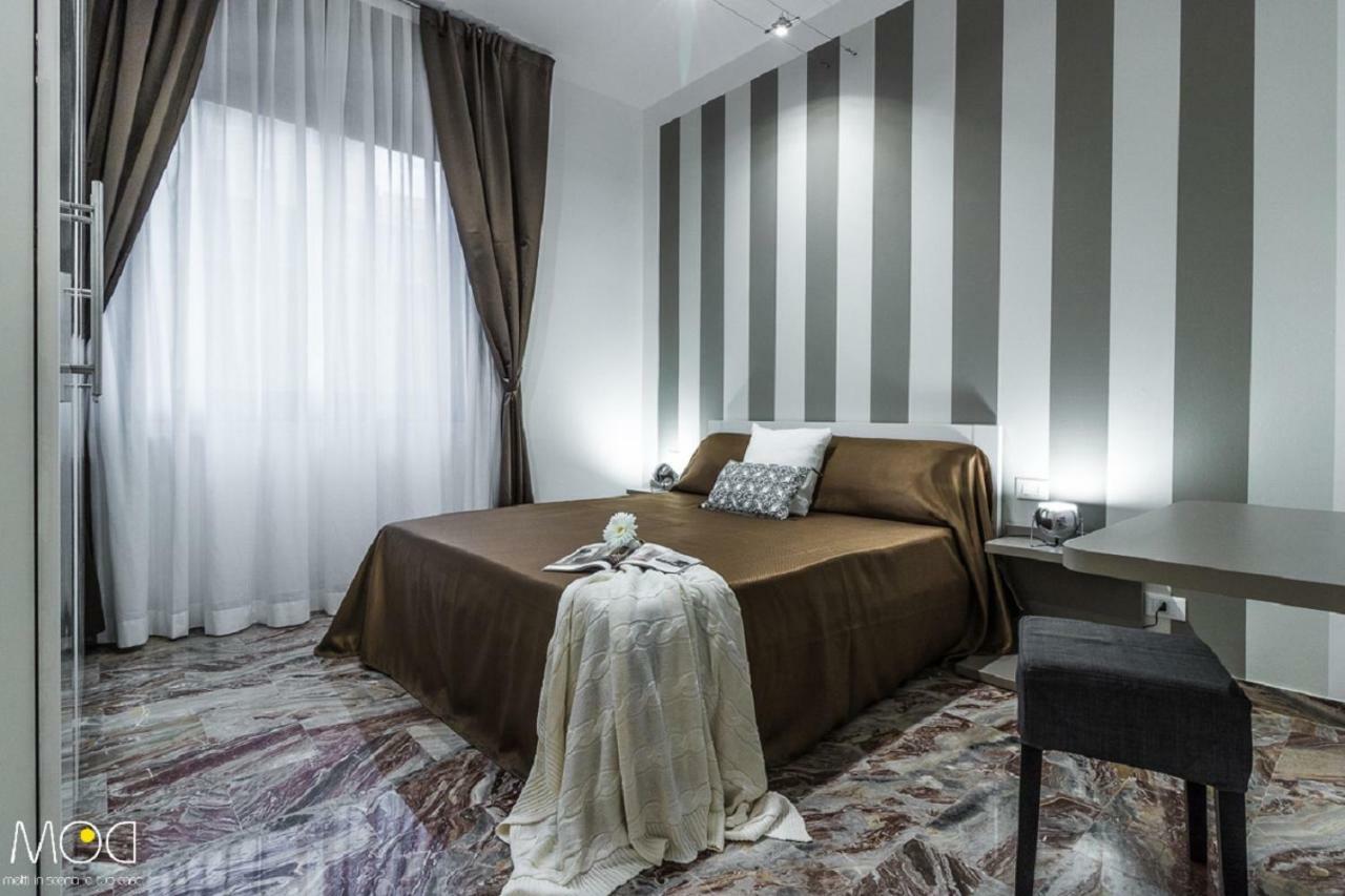 Ugo Bassi Apartments โบโลญญา ภายนอก รูปภาพ