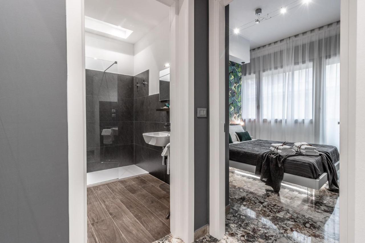Ugo Bassi Apartments โบโลญญา ภายนอก รูปภาพ
